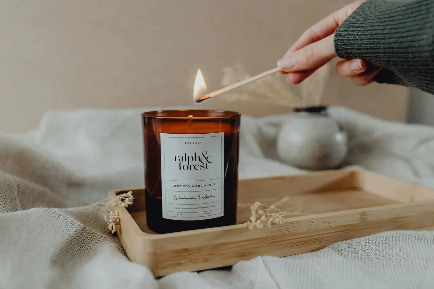 8 meo ve sinh nha cua mua mua giup khong gian luon kho thoang SkMjLKD8T