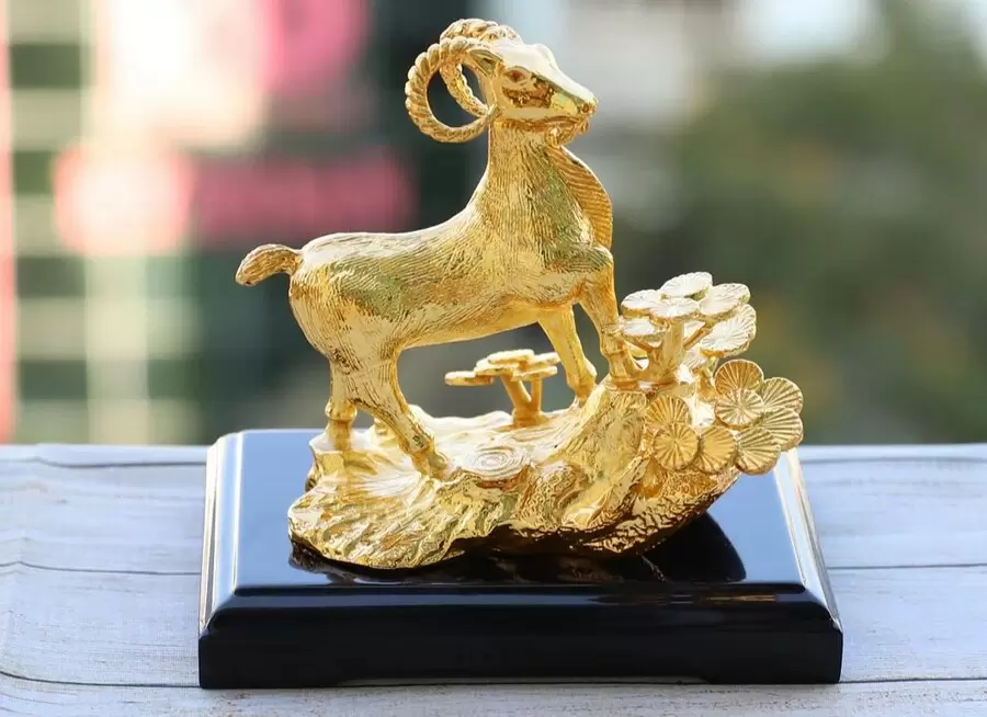 nguoi tuoi quy hoi sinh nam 1983 thuoc menh gi hop mau gi tuoi con gi Ejq1