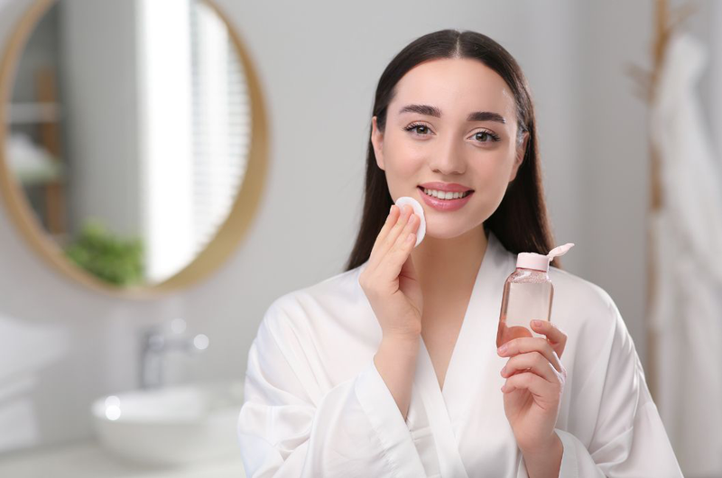 nuoc tay trang la gi loi ich khi dung nuoc tay trang dung cach yzWA