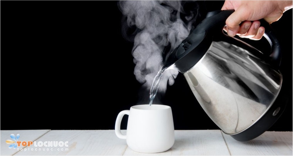 Nước đun sôi và Nước tinh khiết an toàn đến mức nào?