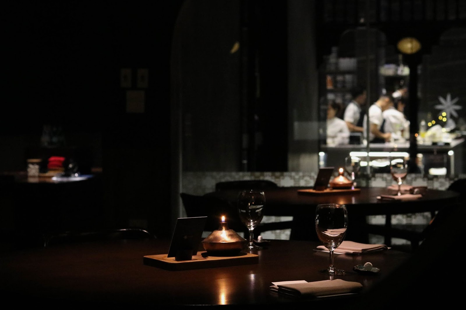 Không gian ấm cúng bên trong nhà hàng GIa