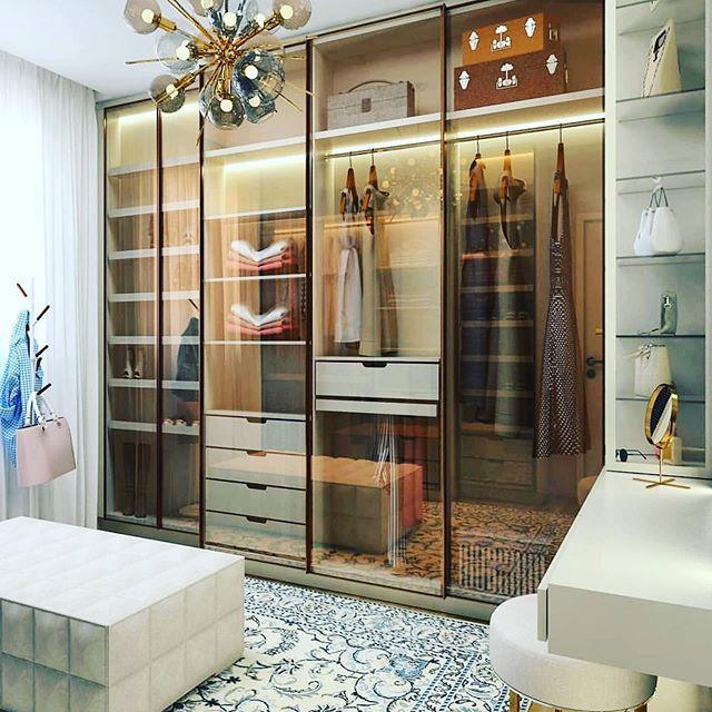 Tủ quần áo âm tường khung nhôm cửa kính phối gỗ bên trong