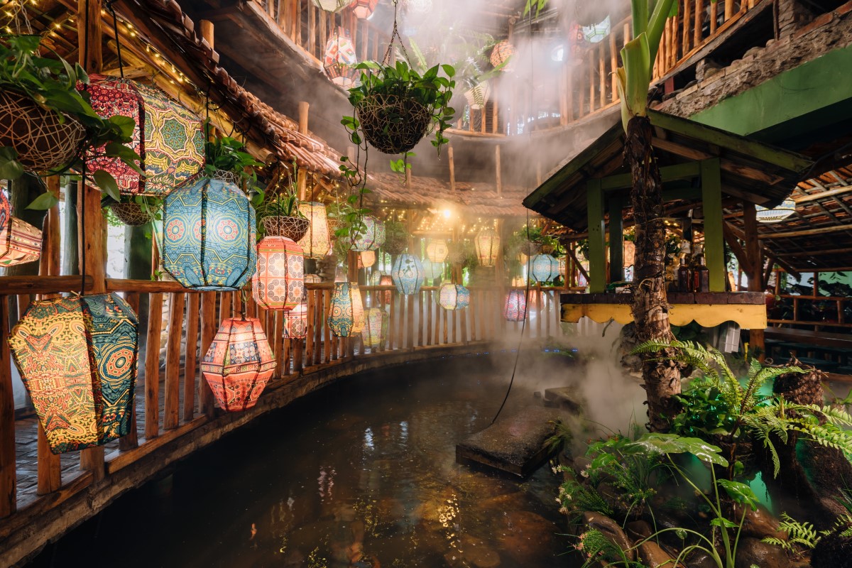 Giếng trời nhà hàng Chợ tình sapa