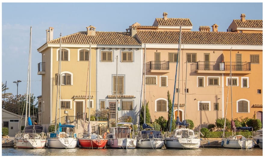 Phong cách Địa Trung Hải phục hưng là gì