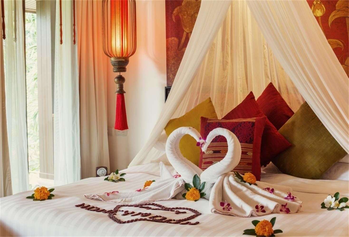  Màu sắc của ga giường cưới cần phù hợp với không gian chung