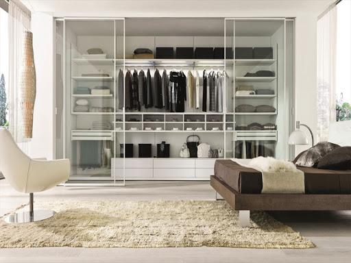 Tủ quần áo âm tường bằng nhôm sơn trắng kính rất hiện đại – mẫu 2