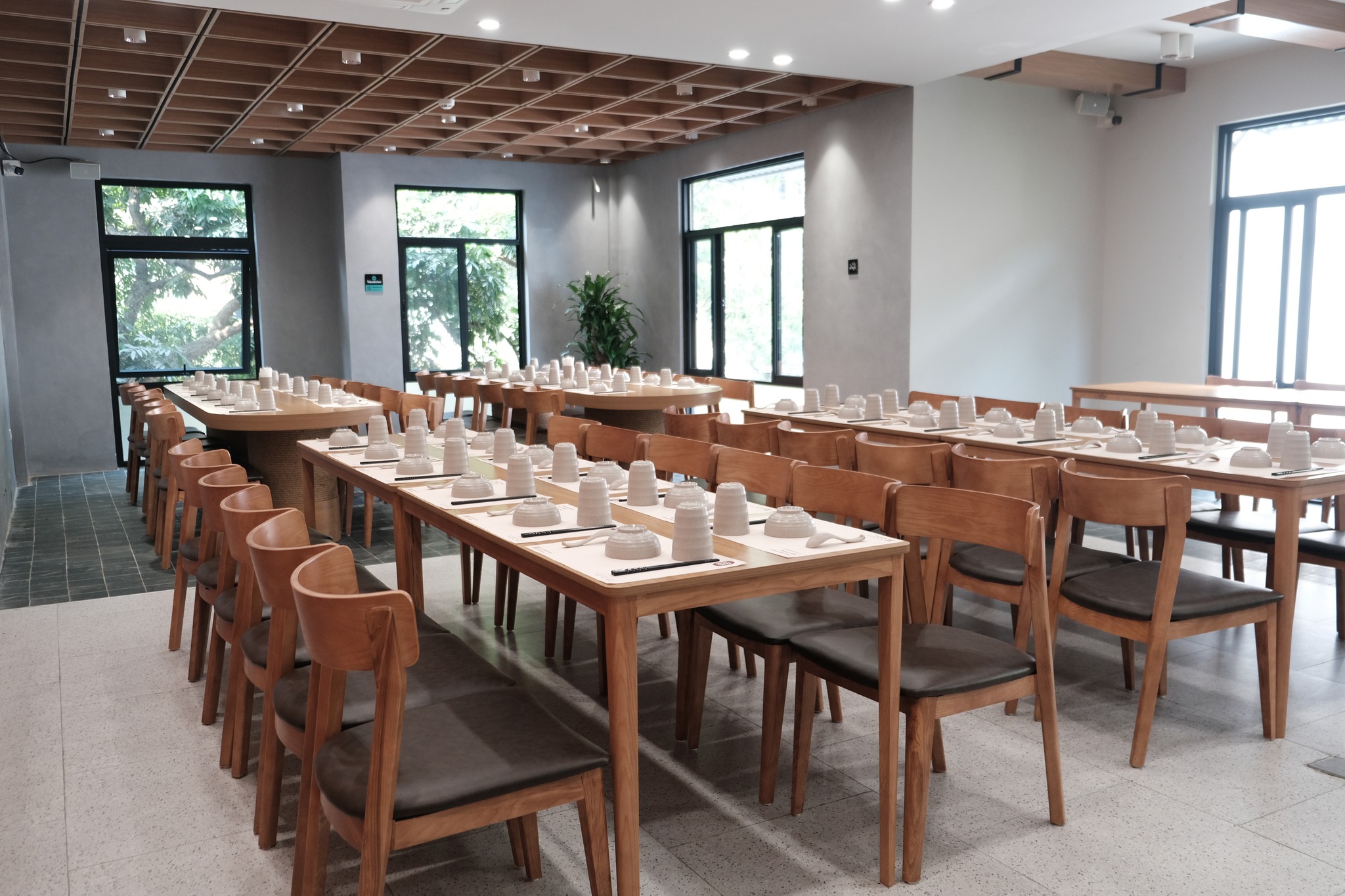 Liên hoan công ty ăn gì?