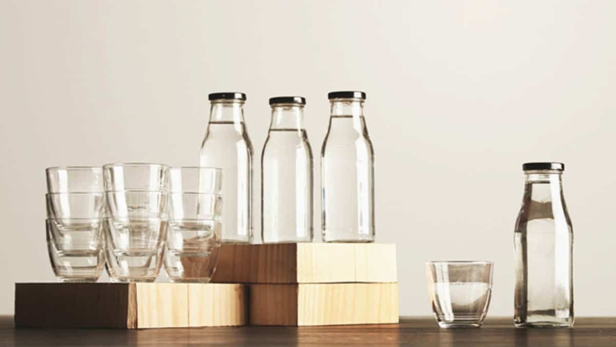 Làm sạch đồ thuỷ tinh với muối