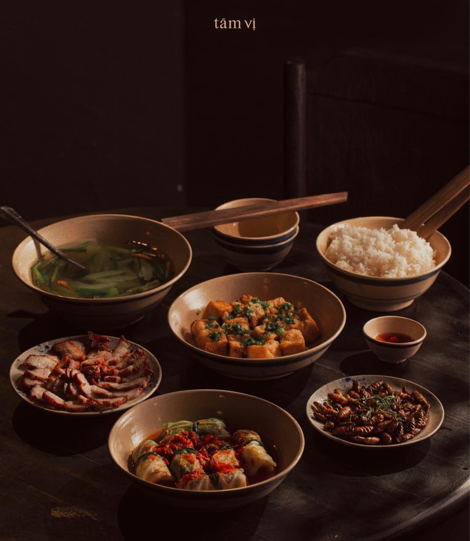 Mâm cơm của Tầm Vị