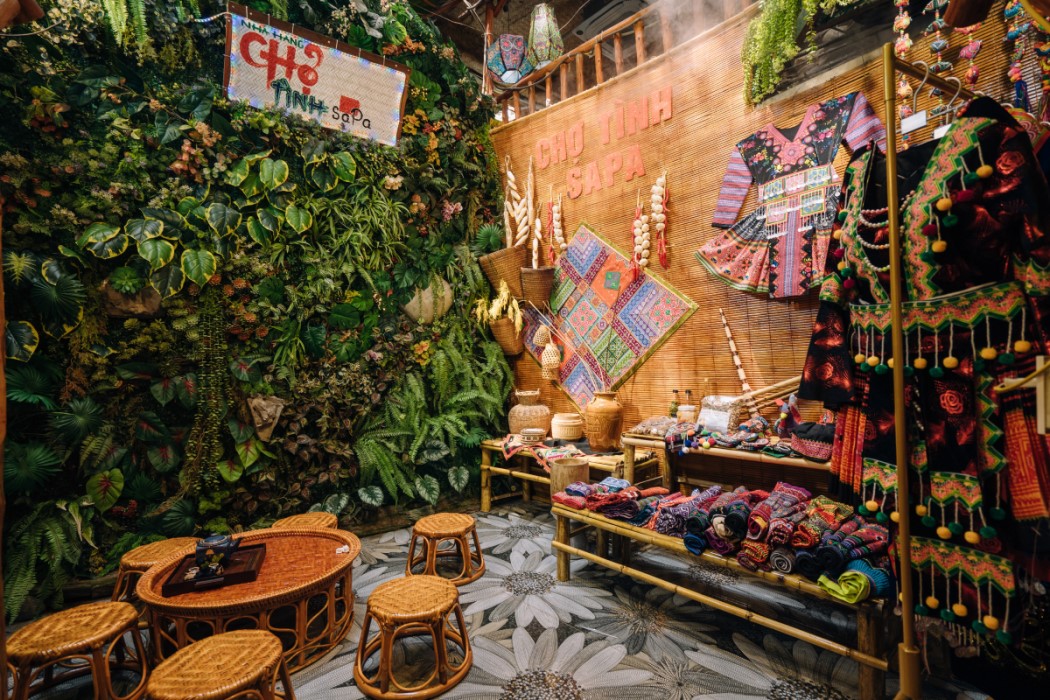 Khu checkin Nhà hàng chợ tình Sapa