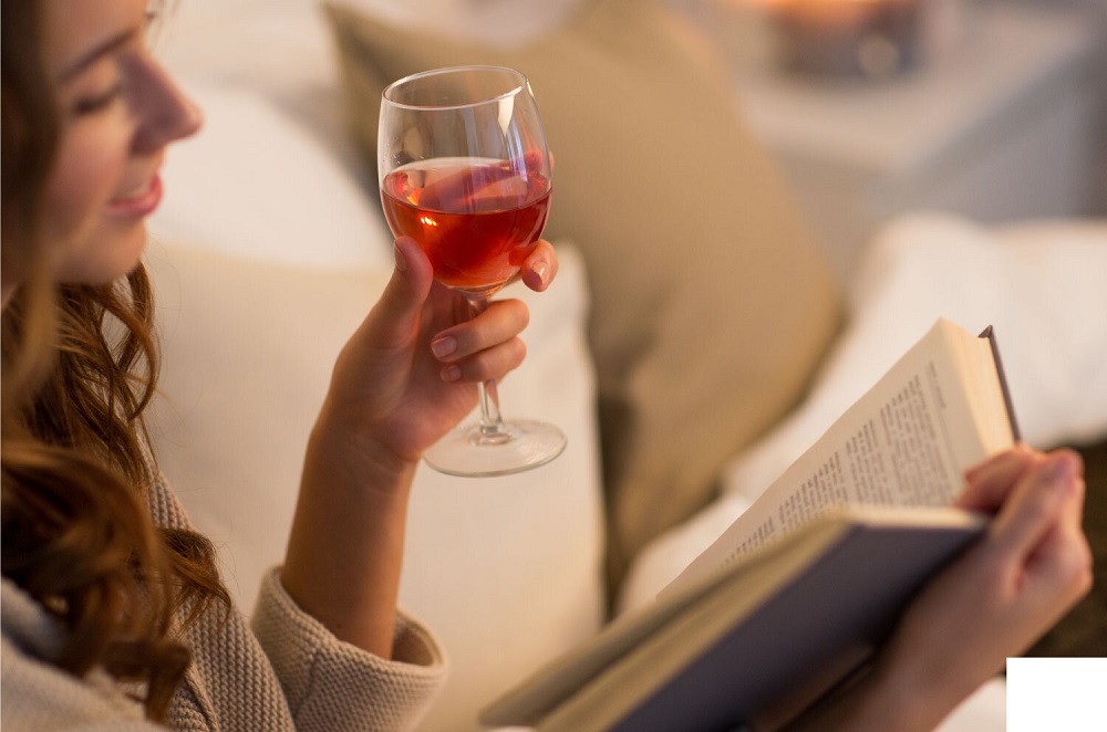 Uống một ly rượu vang nhỏ