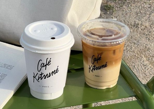 Ly cà phê mang đi - Nổi bật giữa đám đông