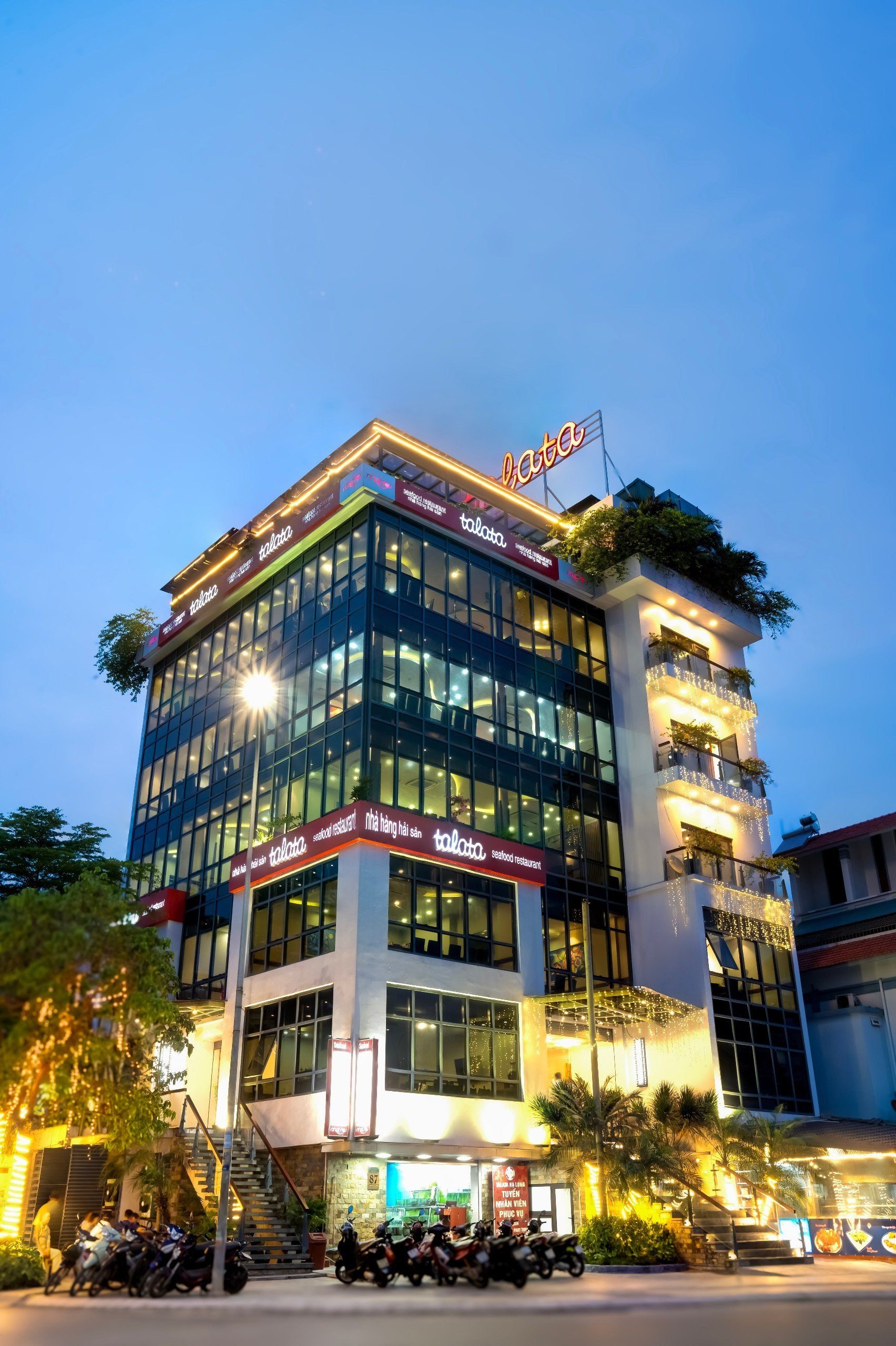 Top 10 nhà hàng hải sản ngon nức tiếng Hạ Long 3 Talata Seafood hải sản Hạ Long