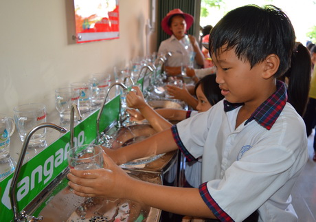 Máy lọc nước công nghiệp loại nào phù hợp với trường THCS, THPT?