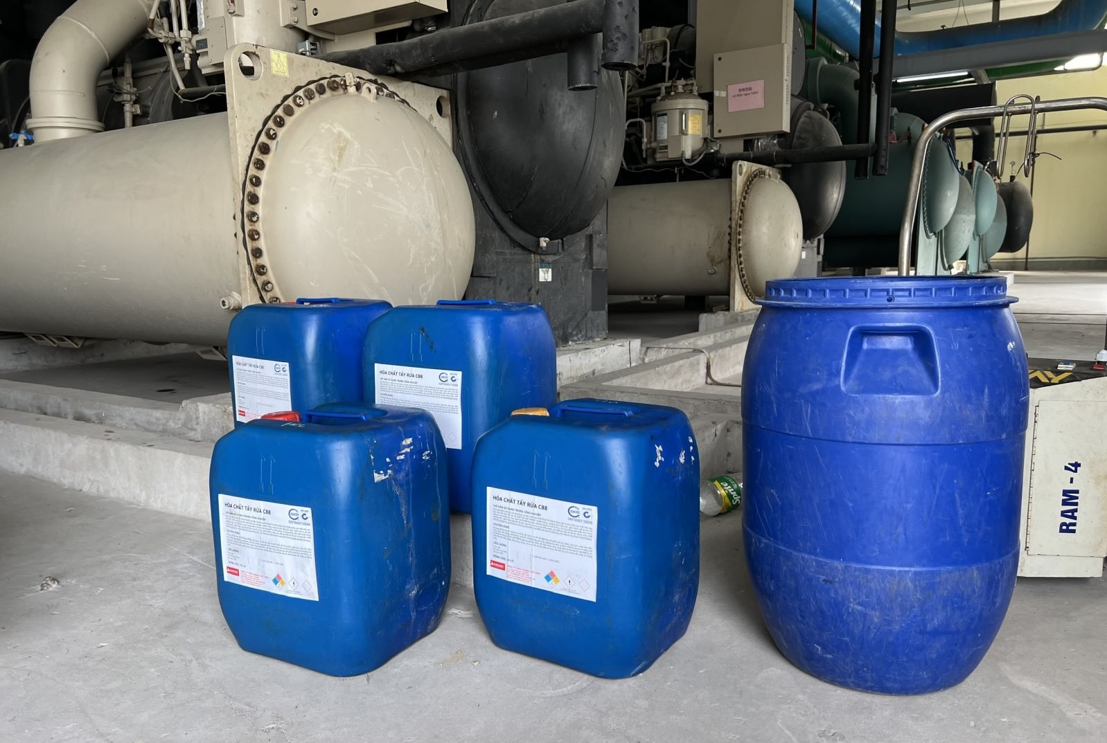 Cung cấp hóa chất xử lý nước làm mát Cooling, Chiller cho Tòa nhà