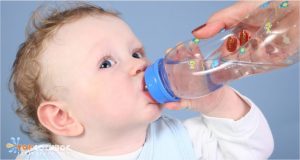 Cách cho trẻ uống nước để khỏe mạnh hơn mẹ cần biết