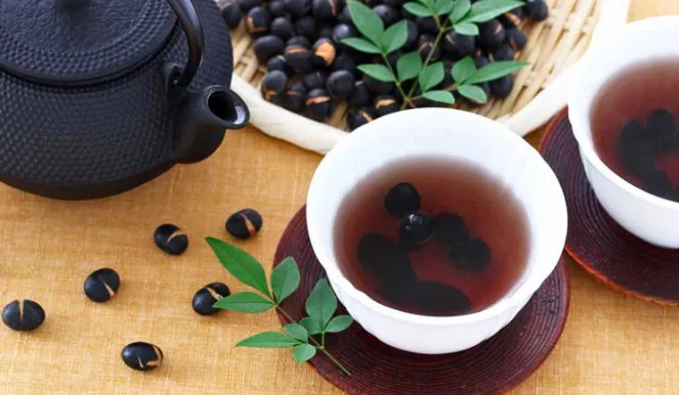 Có thể uống nước đậu đen thay nước lọc được không?