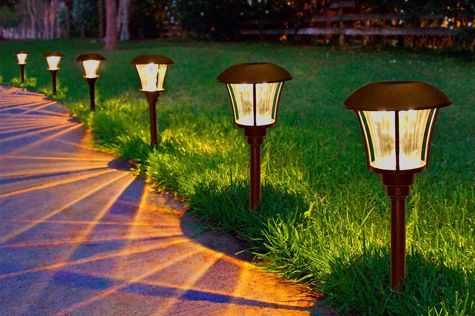 Bí quyết chọn ánh sáng đèn sân vườn hoàn hảo: Kinh nghiệm từ chuyên gia