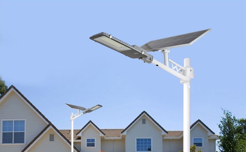 Tiết kiệm điện với đèn LED năng lượng mặt trời công nghệ mới