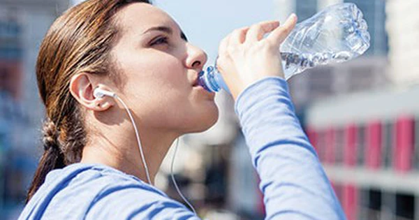 Lý do nên uống nhiều nước hơn vào mùa đông: Sức Khỏe và Lợi Ích Không Ngờ