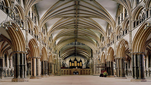 Phong cách Gothic – Vẻ đẹp cổ điển bí ẩn trong Kiến trúc và Nội thất