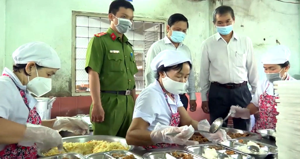 An toàn thực phẩm trong trường học đem lại niềm tin cho phụ huynh và học sinh