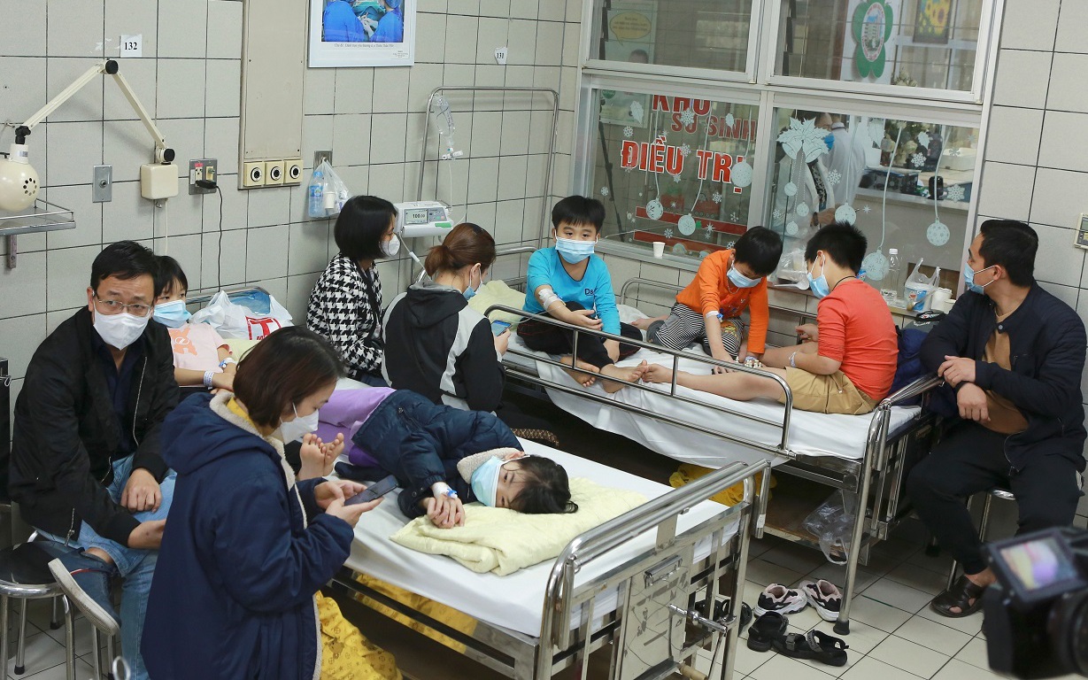 Liên tiếp các vụ ngộ độc thực phẩm: Hồi chuông cảnh báo với các trường học