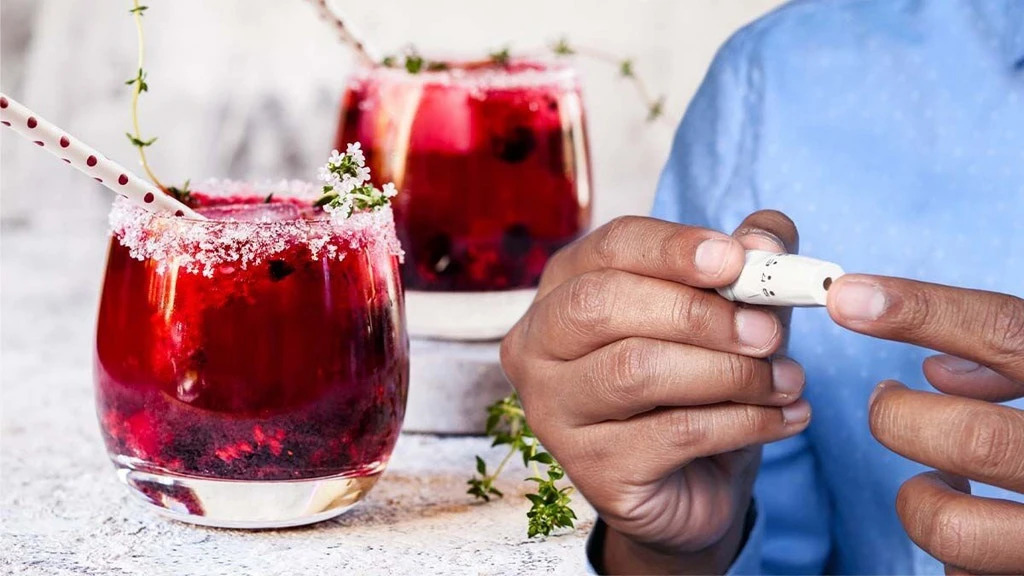 Suýt tiểu đường vì uống nước ép trái cây trừ bữa để giảm cân